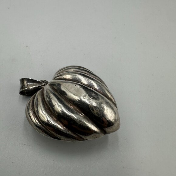Sterling Silver Puffy Heart Pendant Ribbed Chunky Statement Signed NF 7 Grams - Picture 8 of 16